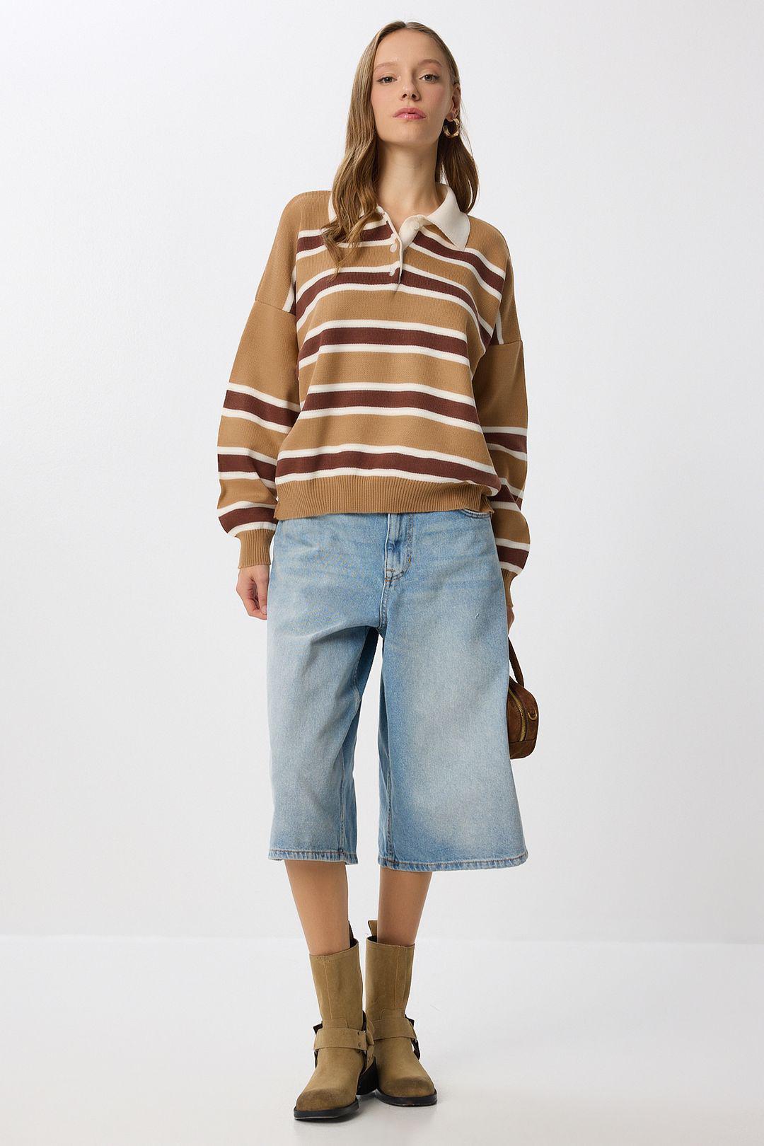 Gestreifter Pullover mit Polokragen