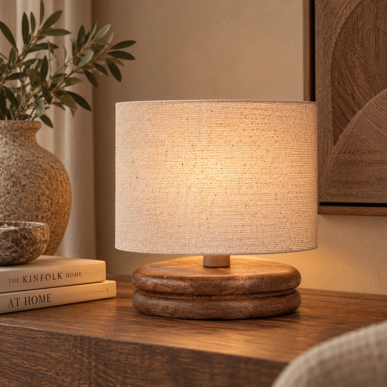 Tafellamp Devi Naturel met houten voet en textiele kap