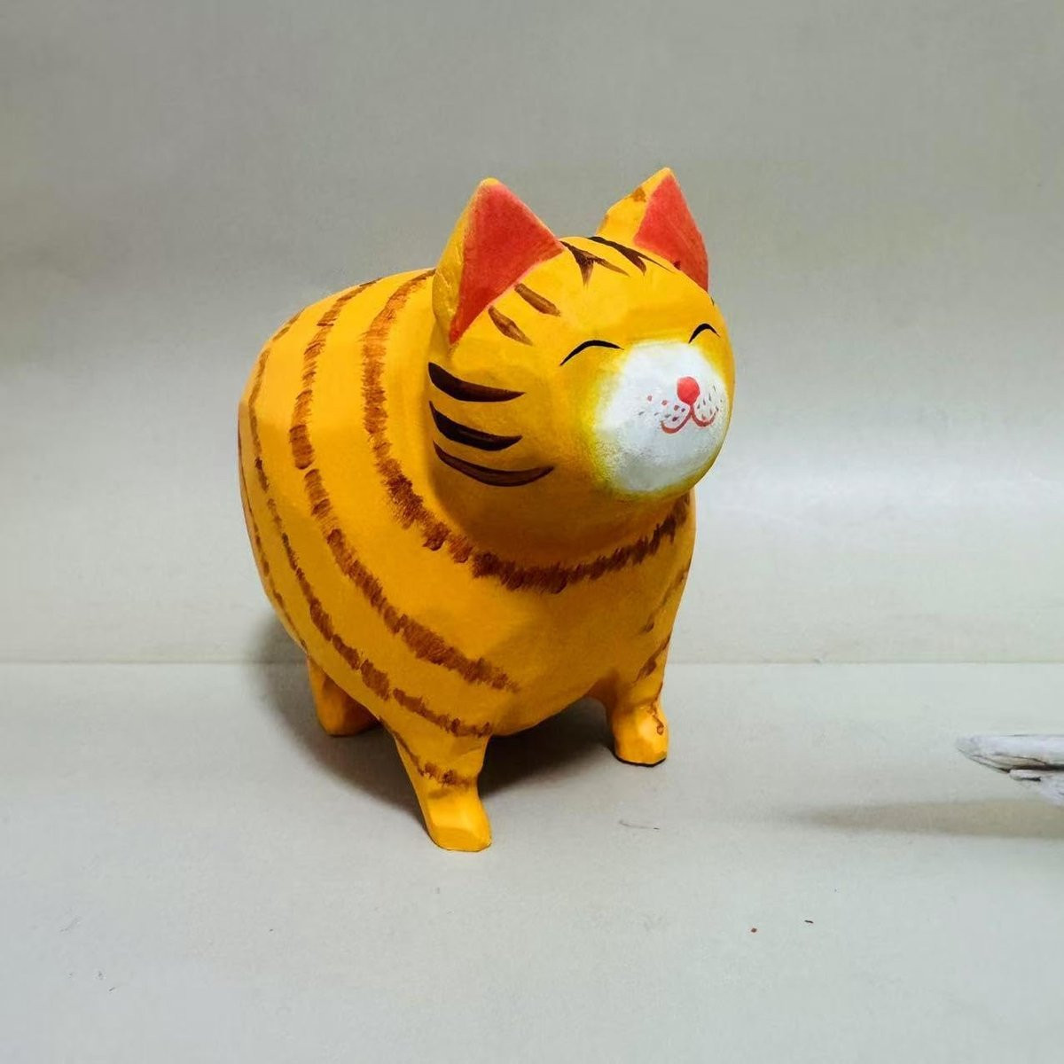 Handgemaakt houten kattenbeeldje voor huisdecoratie - Oranje - Hoogte: 87 cm