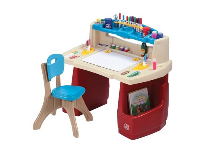 Step2 Deluxe Art Master Schreibtisch & Stuhl aus Kunststoff für Kinder Kreativitätstisch mit Beleuchtung & Stauraum, Kindertisch, Maße 51 x 90 x 79 cm, max 34 kg
