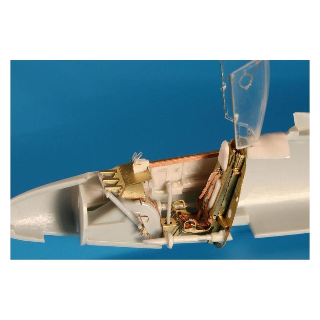 Brengun He 162 Salamander interior (BRL48013)