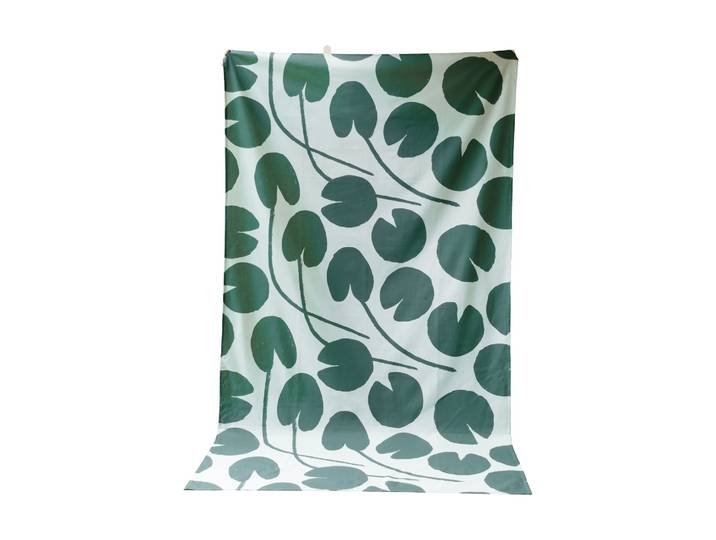 Fine Little Day Nappe Water lilies Vert clair-vert, 147x250 cm