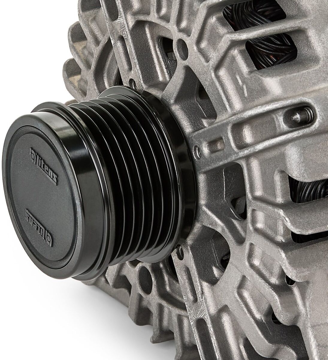 Bosch 0 986 084 640 Alternator