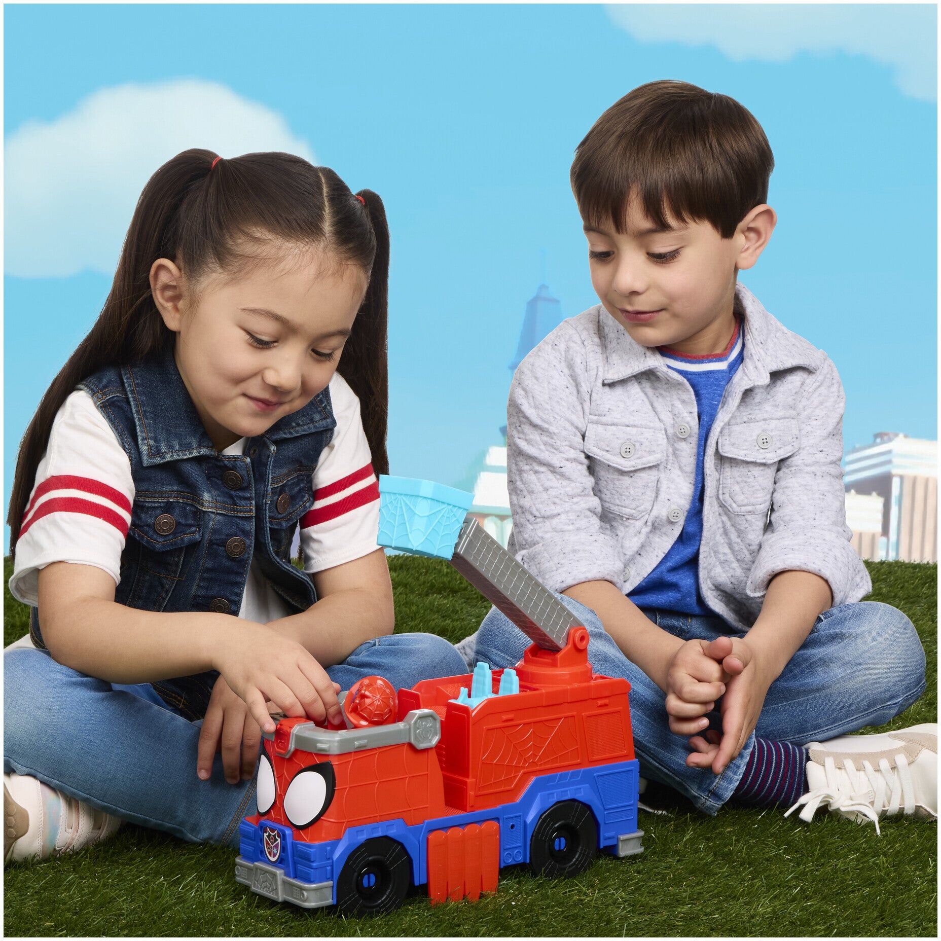 Marvel Spidey and His Amazing Friends Rescue-Webs Firetruck by Hasbro - 7.6 cm Poseable Figure, Mini Helicopter, and Accessories - Ages 3 and Up