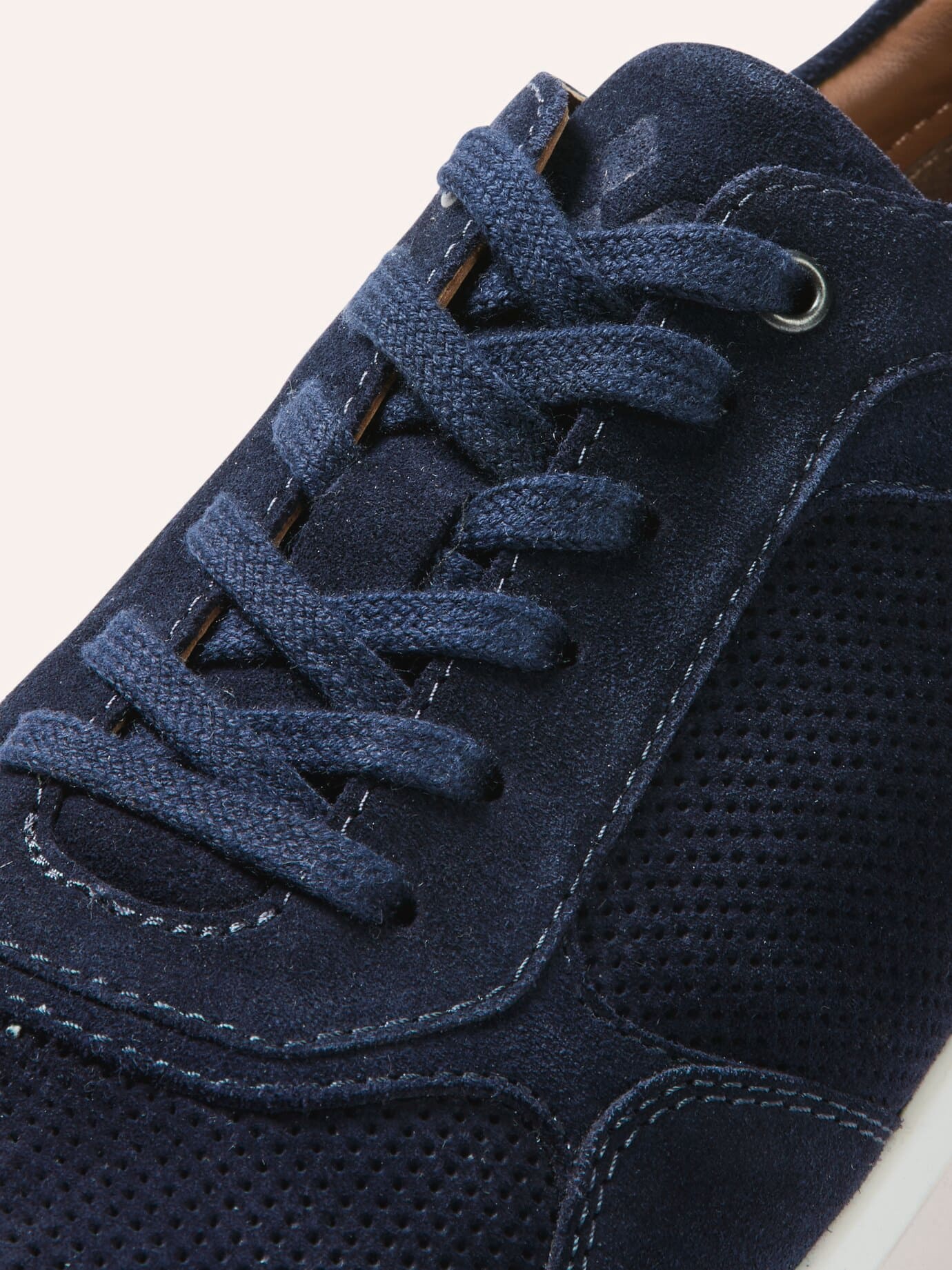 Walbusch Velours Perfo Sneaker, noch offen: Größenlauf, Farbe Blau, 45, luftige Perforierung hochwertiges Veloursleder Herren