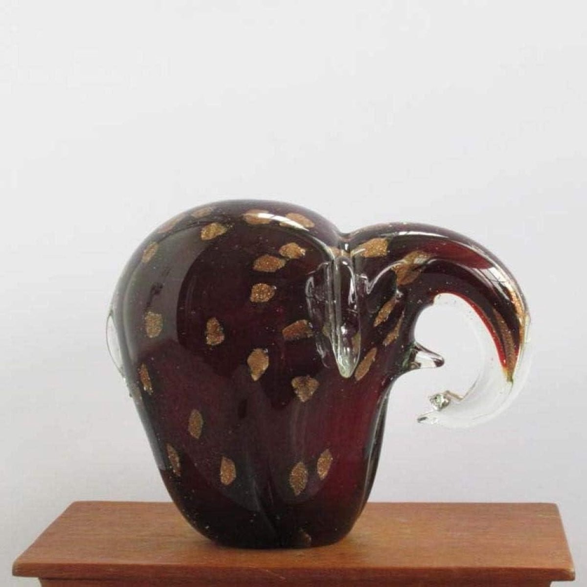 Handgemaakt uniek glazen olifant beeldje voor decoratie in de woonkamer, multicolor, 12 x 14 cm