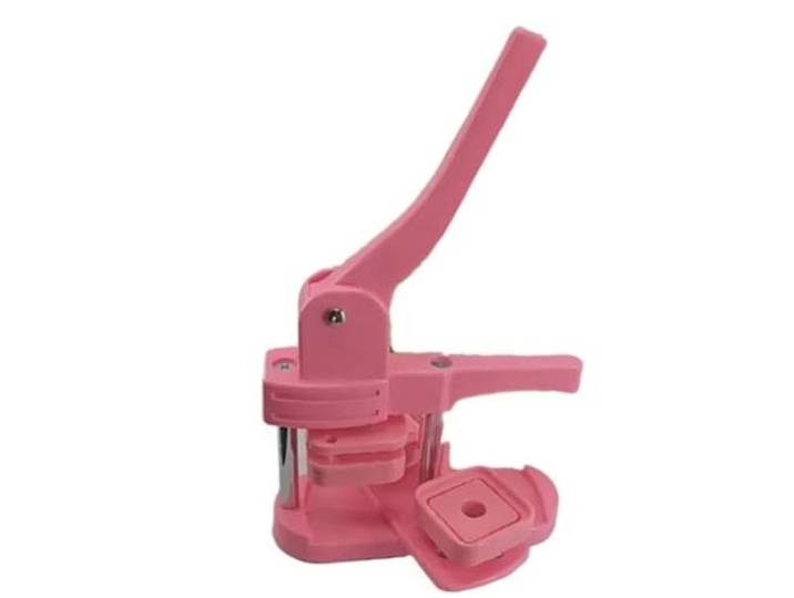 Badge Making Kit Quadratischer Kühlschrank-Knopfmacher, Hand für die DIY-Herstellung von Abzeichen, Kühlschrankmagneten, Knöpfen, 50 x 50 mm Button Press Maschine(Pink)