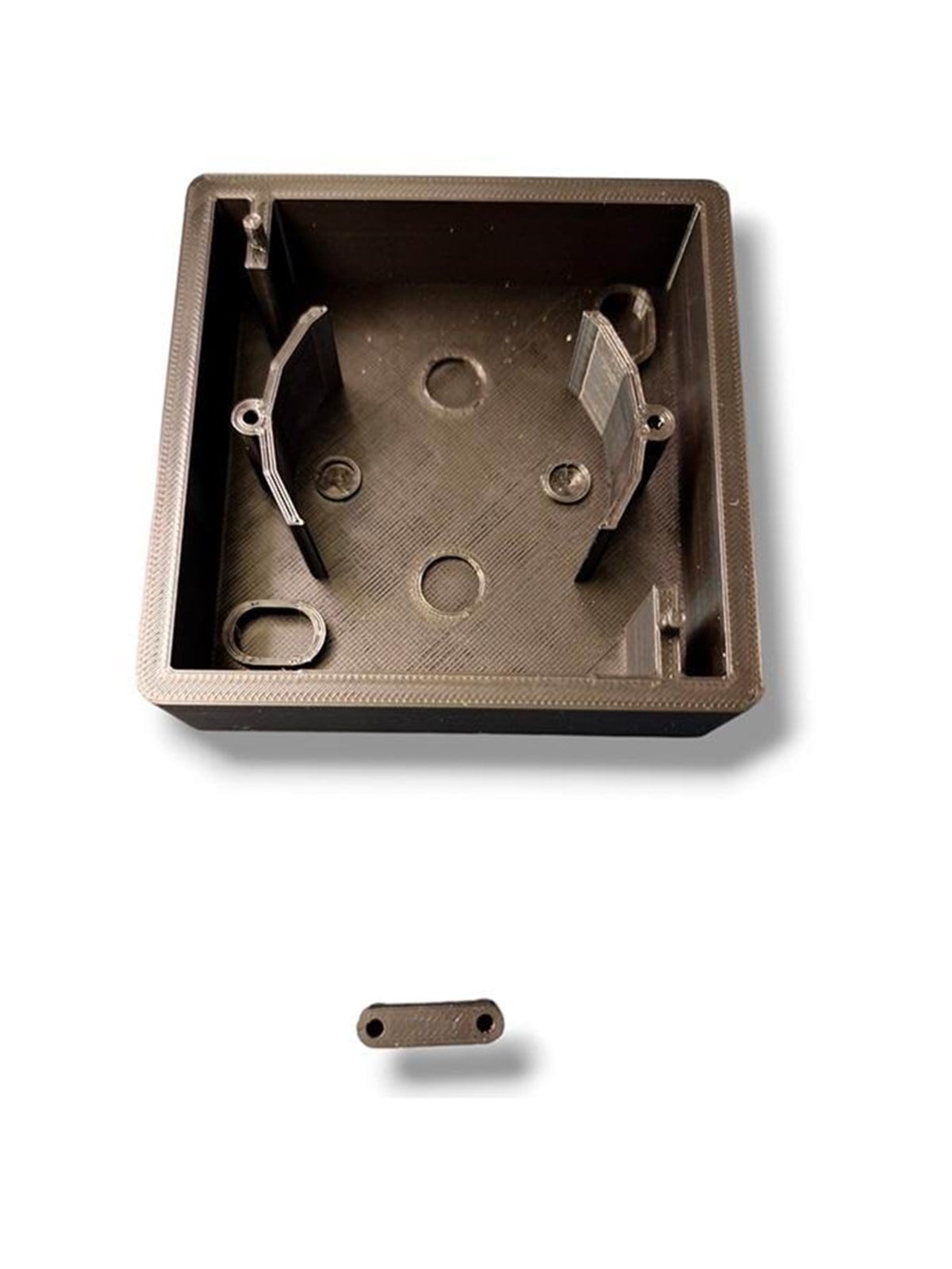 Light Solutions Shelly - Wall Display Wall Holder - Black