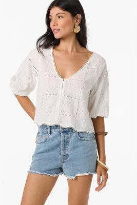 O'Neill s Flora Top in White, Size 2XL