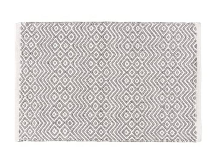 WENKO Badematte Abai aus recycelten PET-Flaschen, waschbare Fußmatte fürs Bad, nachhaltiger Badteppich im Boho-Stil, Rutschhemmende Retro Duschmatte, Hellgrau/Weiß, Polyester, 50 x 80 cm