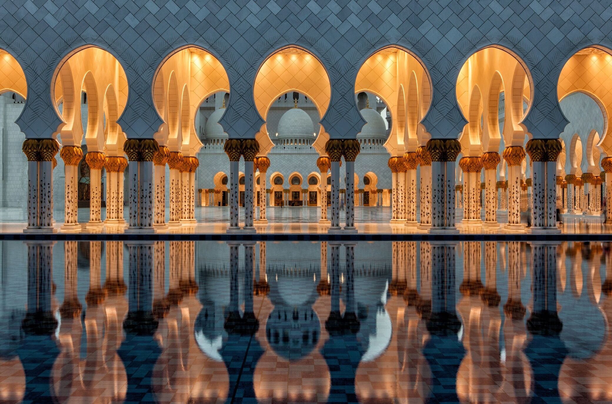 Fototapete PAPERMOON "Photo-Art STEFAN SCHILBE, REFLEXIONEN", bunt, B:4,5m L:2,8m, Vlies, Tapeten, Fototapete bunt B/L: 4,5m x 2,8m, Bahnen: 9 Stk.