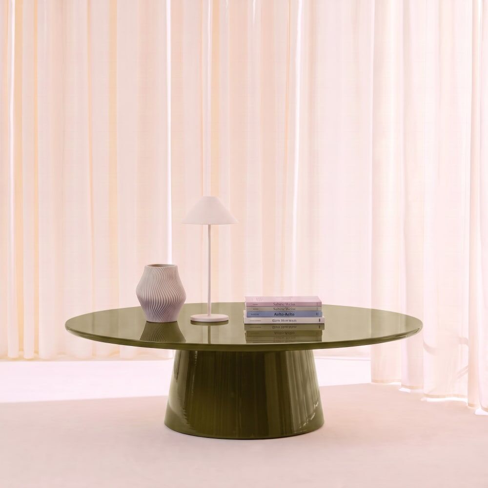 sweeek Table basse ovale finition glossy kaki Vert 120x35x60cm