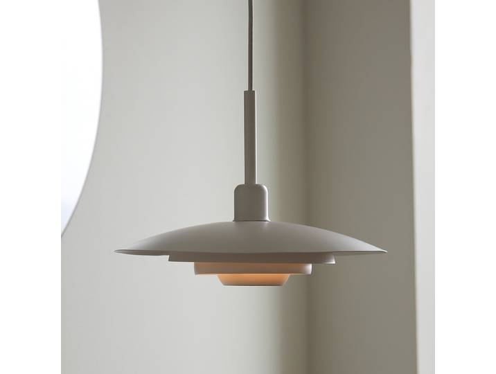home24 Hanglamp Piny type A 35 x 26 x 35cm wit/wit Materiaal: metaal Metaalsoort: ijzer Oppervlakte metaal: gelakt E27