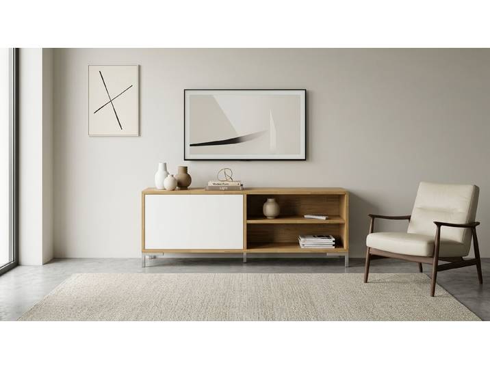 Stylisher TV Schrank nach Maß Eiche Natur geölt