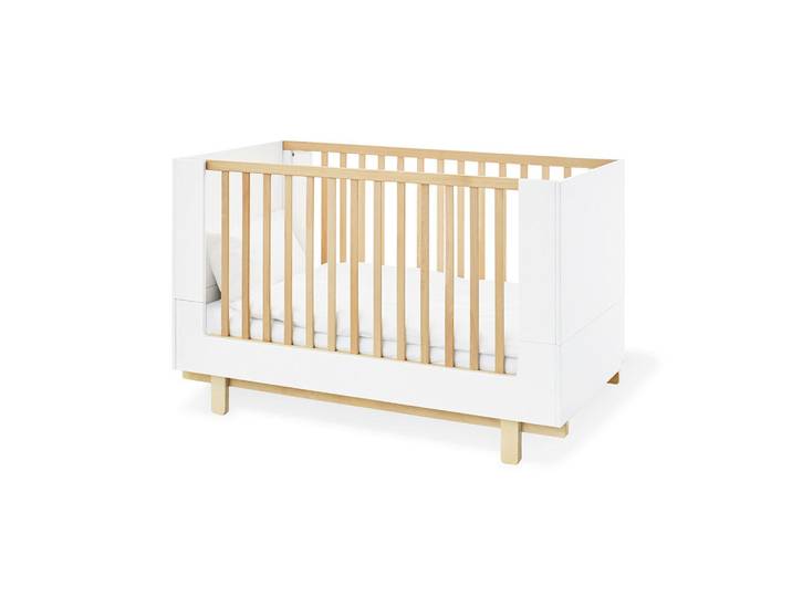Pinolino Gitterbett Pinolino Boks, Weiß, Ahorn, Holz, Buche, massiv, Schichtholz, 78x90x144 cm, zum Juniorbett umbaubar, höhenverstellbar, Sitzsofa Lattenrost inklusive, Schlupfsprossen, Babymöbel, Babybetten, Gitterbett