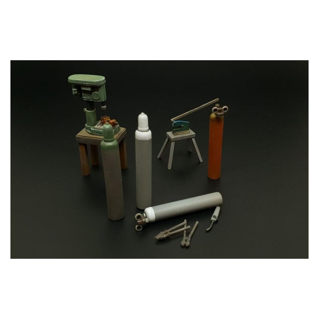 Hauler Bench drill-lever shears-oxy acetylene bottles (HLU35117)