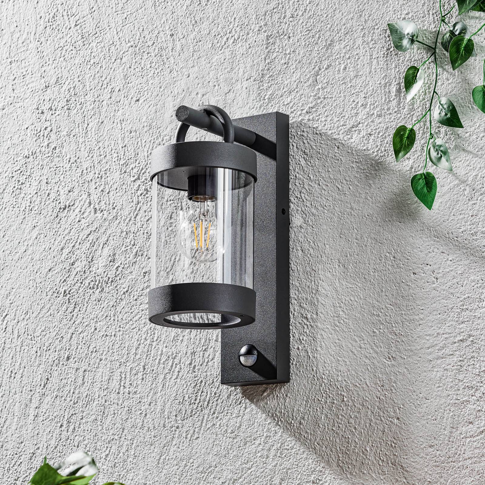 Trio Lighting Outdoor Sensor Wall Light Sambesi, Black, Aluminium, Modern, Outdoor Wall Light