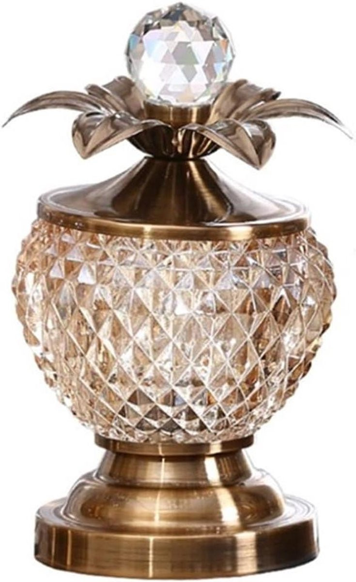 Heldere glazen bloemenvaas met kristallen bol en metalen details voor woondecoratie