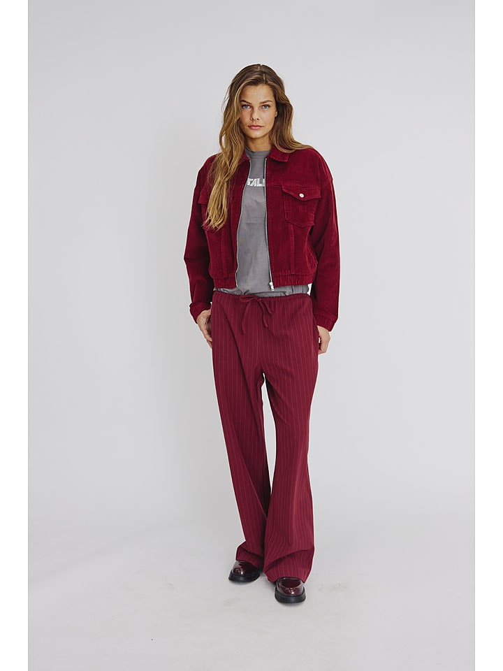 Noisy may Hose "Sarah" in Rot - L