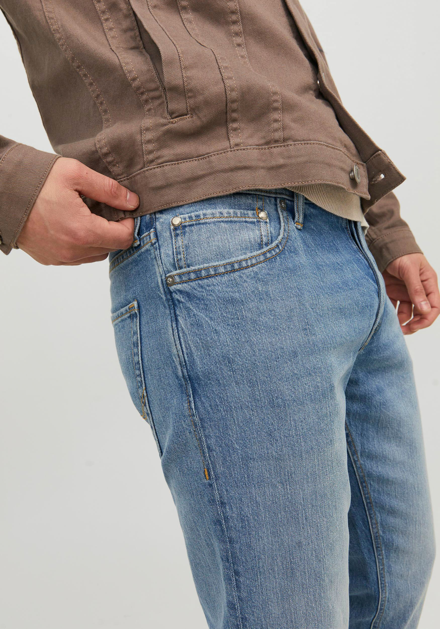 Jack & Jones "JJIMIKE JJORIGINAL CJ SN" mit Five-Pocket-Design
