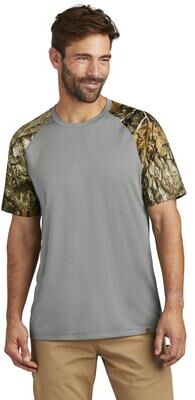 Russell Outdoors RU151 Realtree Colorblock Performance Top in Grey Concrete Heather/Realtree Edge size Medium   Polyester