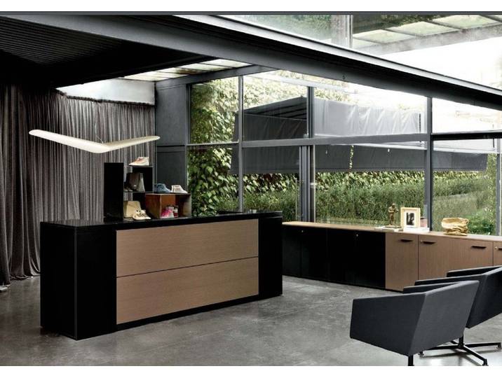 JVmoebel Empfangstheke Frezza Empfangstisch in Schwarz-Braun aus hochwertigem Holz (1-St., 1 Empfangstheke), Made in Europa