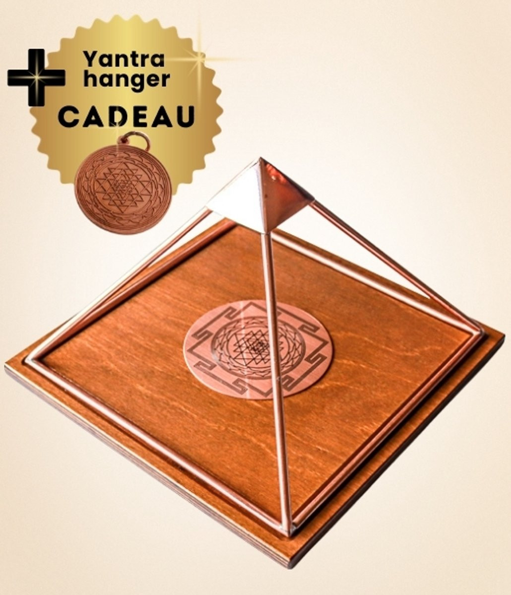 Meru Piramide Groot - Handgemaakt Koper - Inclusief Shri Yantra Hanger