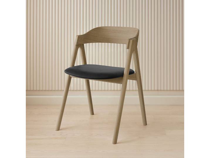 Stuhl HAMMEL FURNITURE Mette by Hammel , , eiche natur geseift, eiche natur geseift, schwarz, B:52cm H:75cm T:54cm, Leder, Massivholz, Stühle, Stuhl, Massivholz, gepolsterte Sitzfläche, versch. Farbvarianten