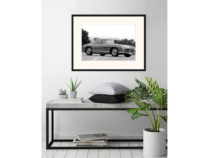 Tableau déco The Mercedes II Cadre : hêtre massif verni Revêtement : plexiglas / Passe Partout Noir 83 x 63cm