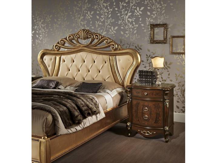 Xlmoebel Holzbett Italienisches Chesterfield-Doppelbett in elegantem Design (Bett), Hergestellt in Italien