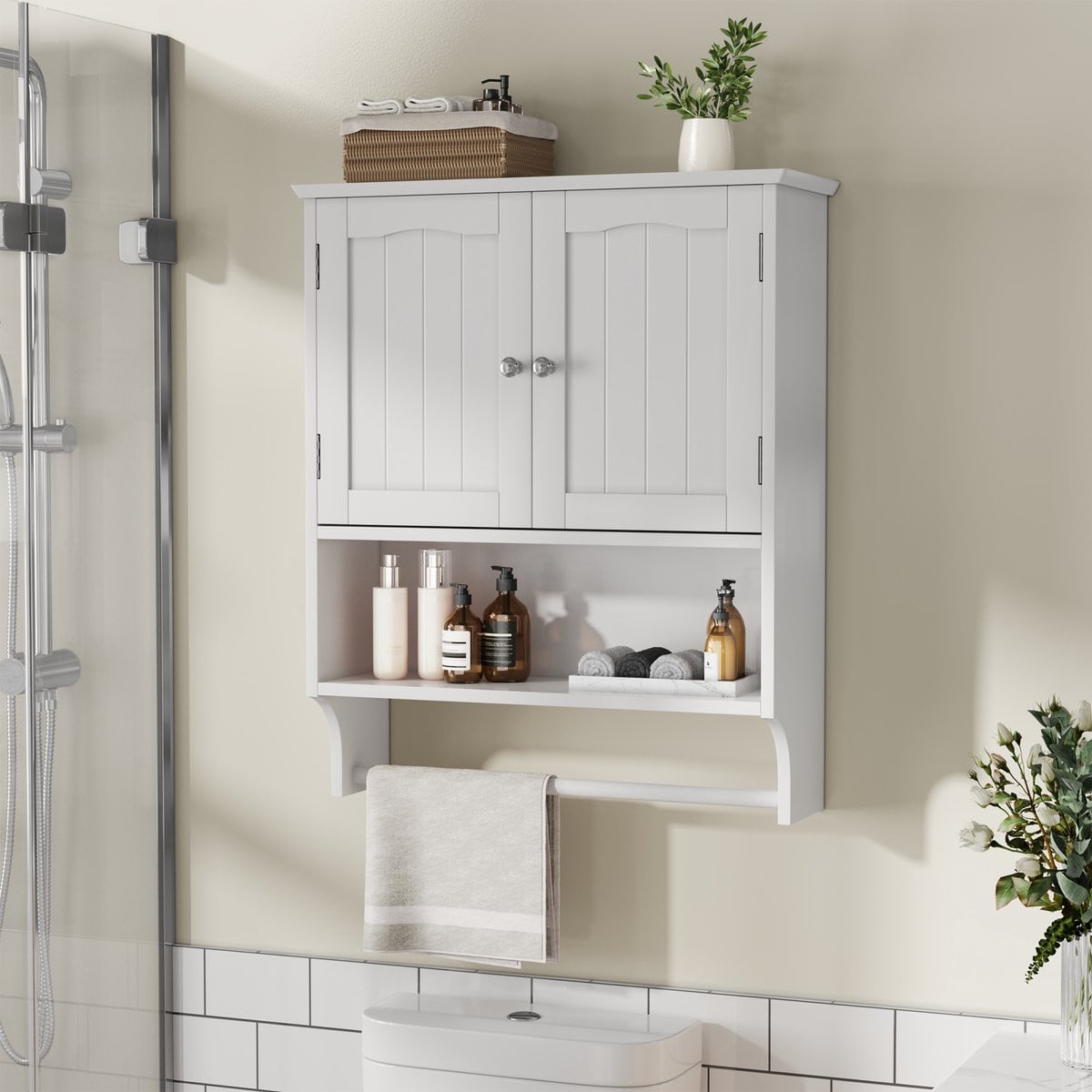 STILVORA Badkamerkast met handdoekhouder en verstelbare planken, Wit, B: 56,8 cm, D: 19 cm, H: 70 cm