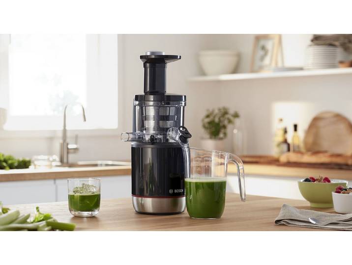 BOSCH Entsafter VitaExtract MESM731M, vitaminschonendes Entsaften, Kaltpresse, 150 W, sehr leise, leichte Reinigung, für hartes Obst und Gemüse, schwarz