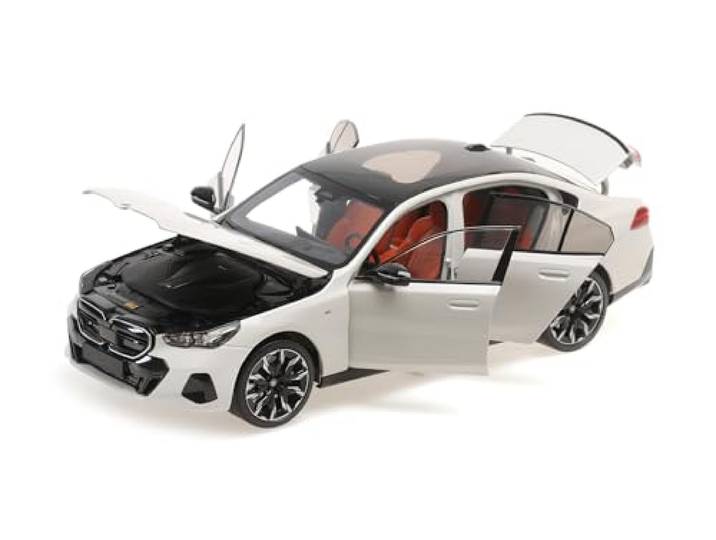 Minichamps 110023402 - i5 White Metallic 2023 - maßstab 1/18 - Modellauto
