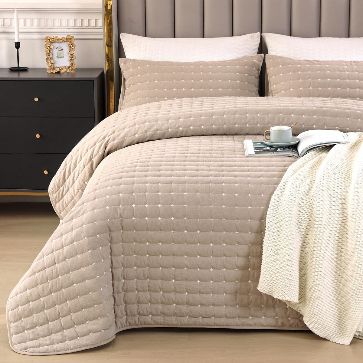 Dailygoods Beddensprei Kaki 220 x 240 cm - 100% Katoen - Gewatteerd met 2 Kussenslopen