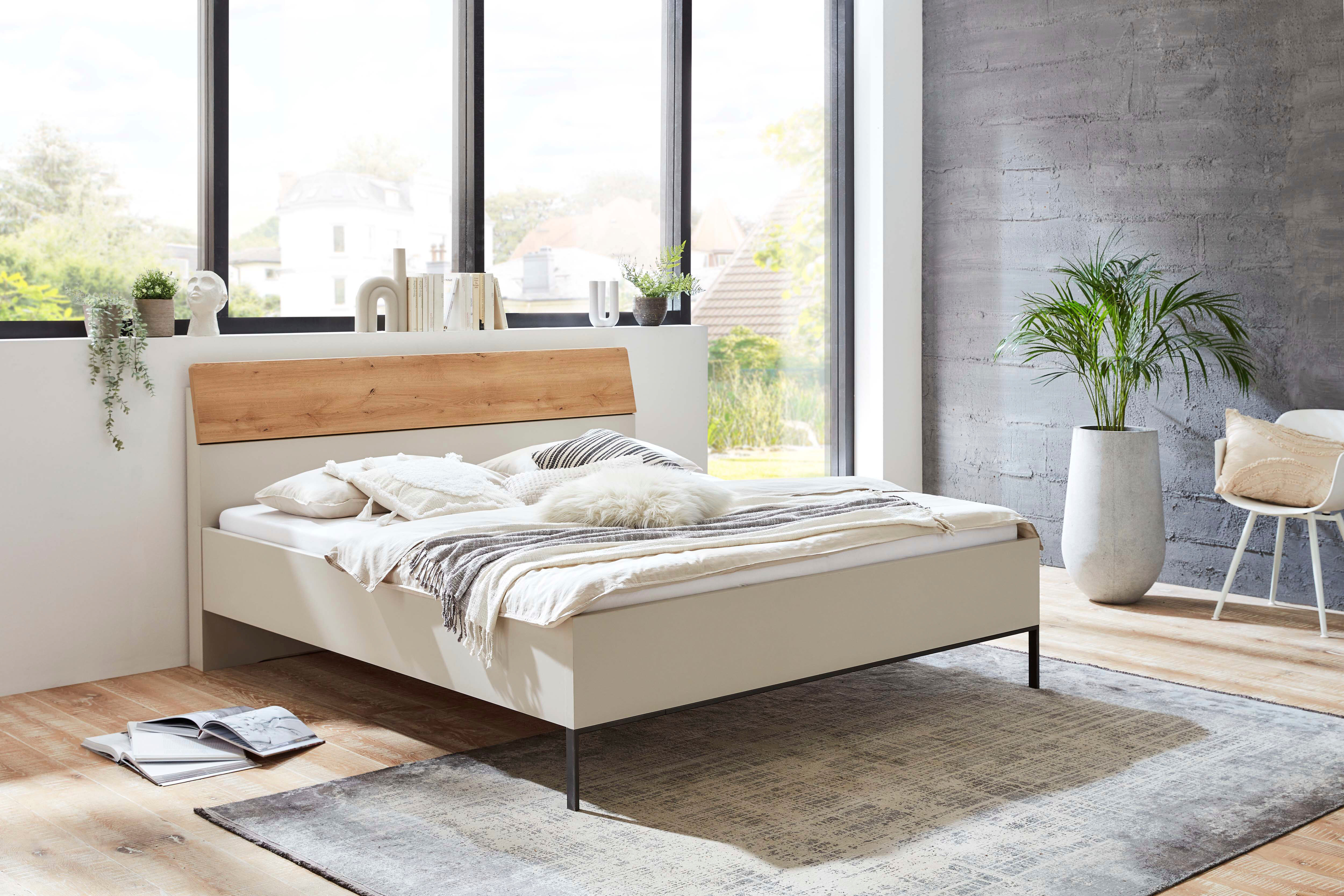 Futonbett WIEMANN "Asti", beige (champagner, dekor, absetzungen in bianco, eiche, nachbildung, champagner, dekor), B:209cm H:103cm L:204cm, Betten, Futonbett, Absetzungen in Bianco-Eiche-Nachbildung, Kufe in Schiefer champagner, dekor, absetzungen in bian