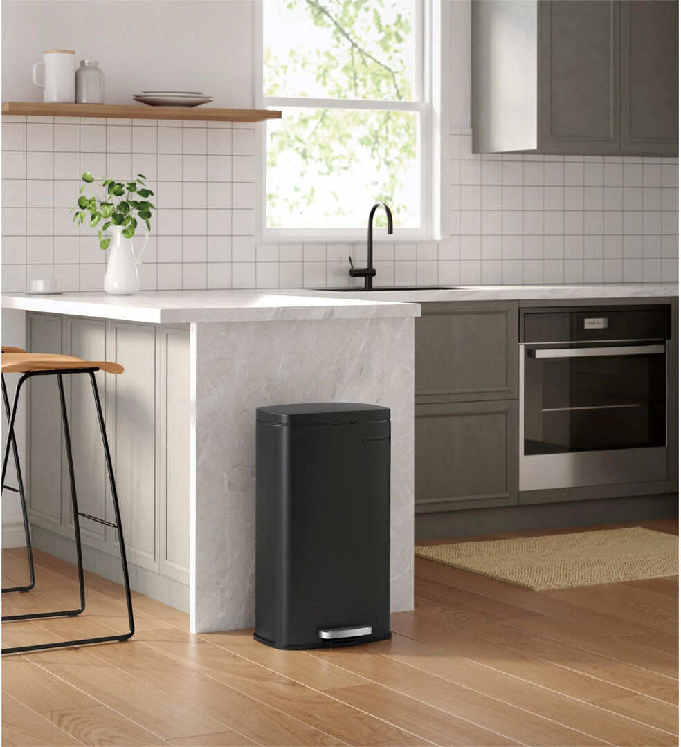 Songmics Steel Step On Kitchen Trash Can - 30L Black 30L