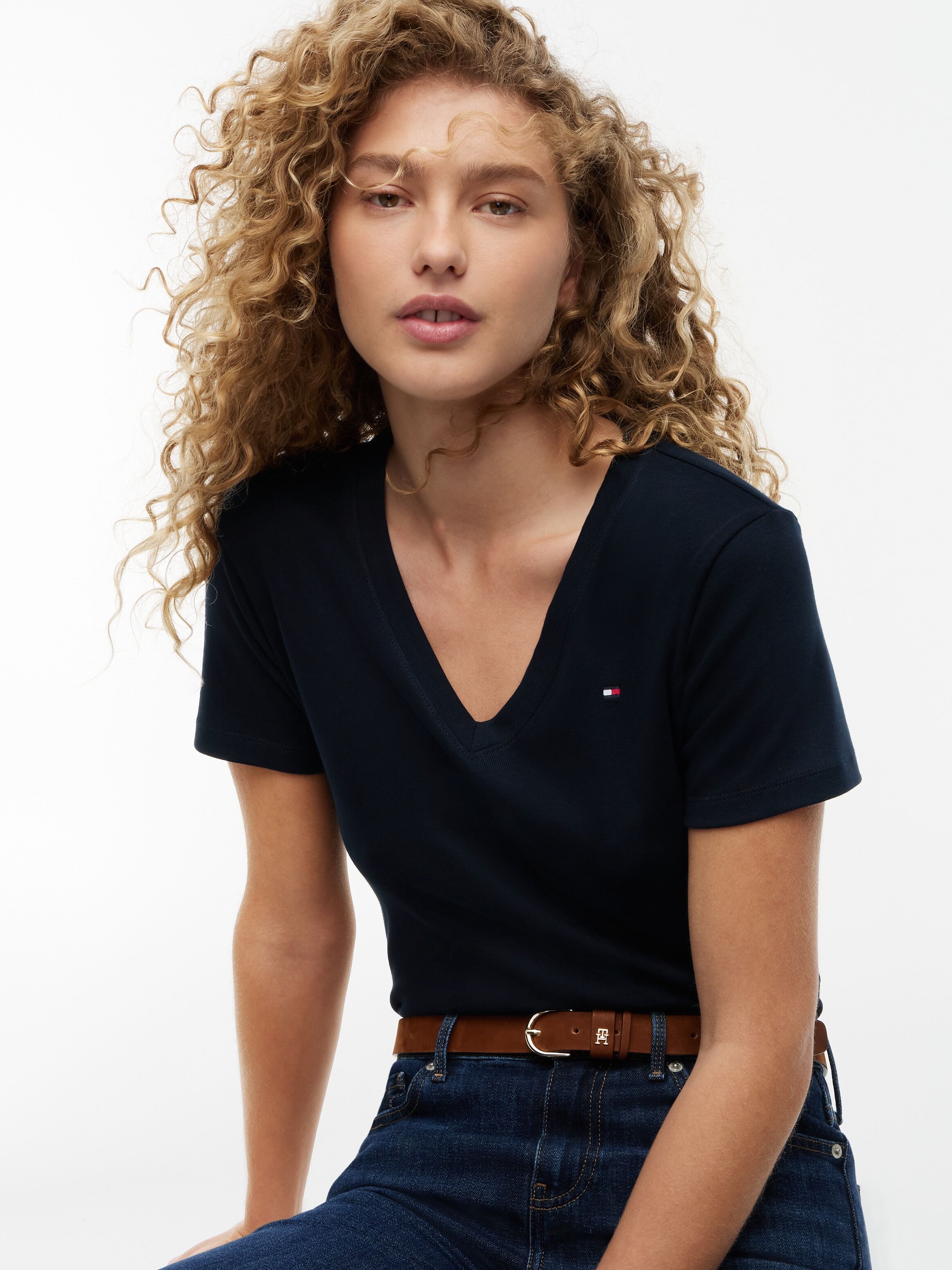 Tommy Hilfiger "CODY V-NECK SHORT SLEEVE" mit V-Ausschnitt, Baumwolle, Slim Fit nos desert sky XXS (32)