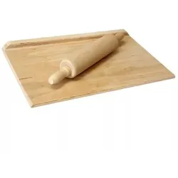 Holz-Backbrett mit Nudelholz