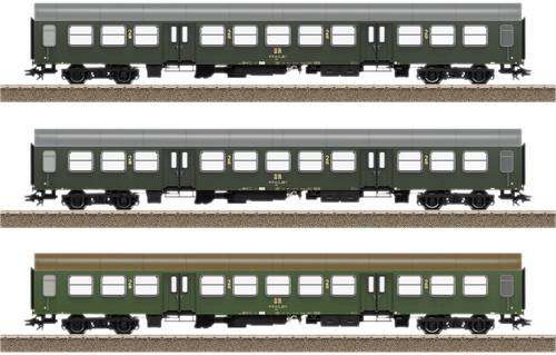 TRIX H0 23180 H0 3er-Set Personenwagen Halberstädter der DR