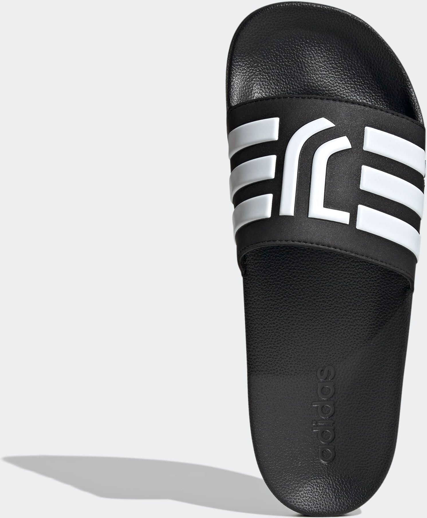 Badesandale ADIDAS SPORTSWEAR "ADILETTE SHOWER JUVENTUS TURIN SLIDES", Damen, Gr. 40,5, schwarz-weiss (core schwarz, ftwr weiß, core schwarz), Synthetik, Schuhe Badesandale, Badelatschen core schwarz, ftwr weiß, core schwarz 40,5