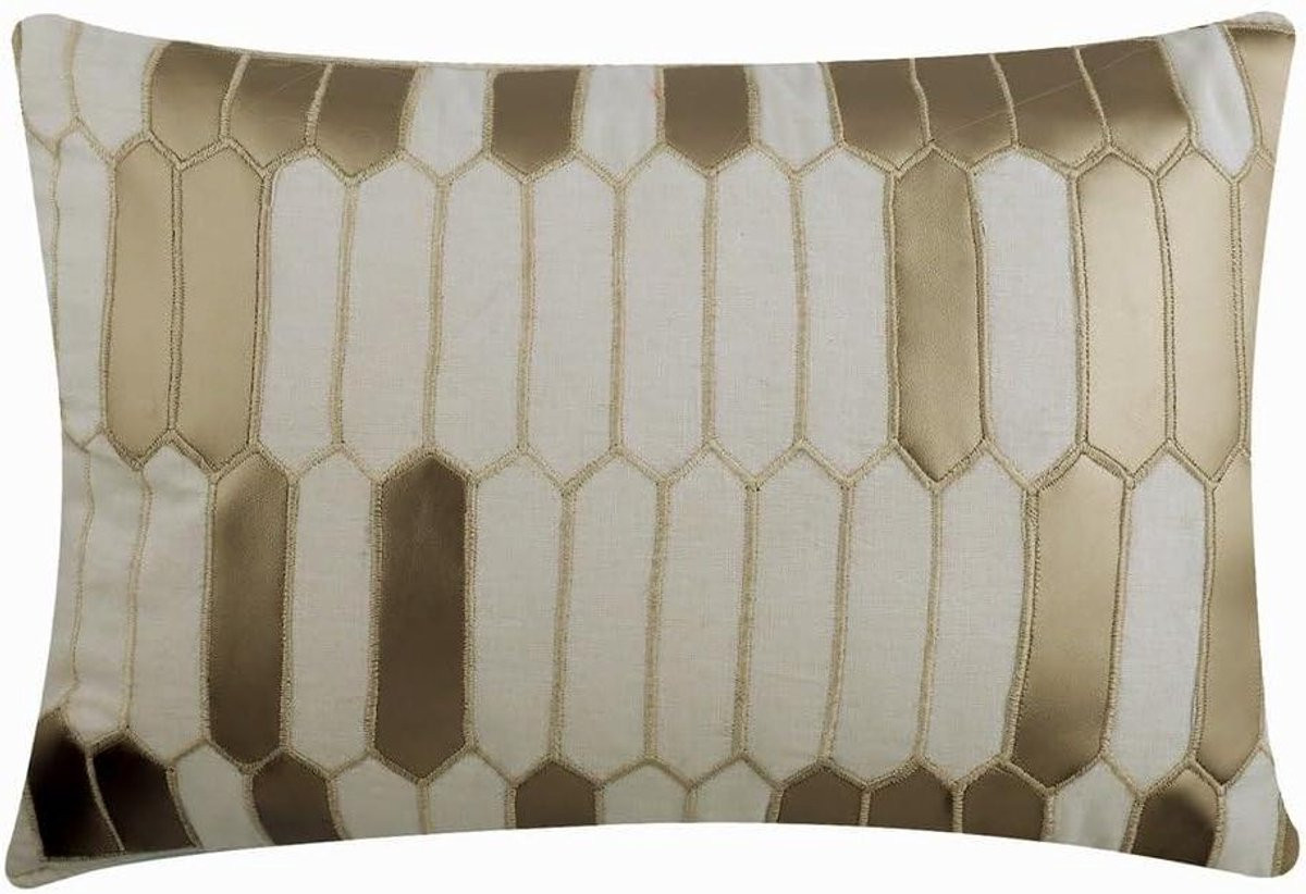 Handgemaakte decoratieve linnen kussensloop met applique - Ivoor - 30 x 45 cm