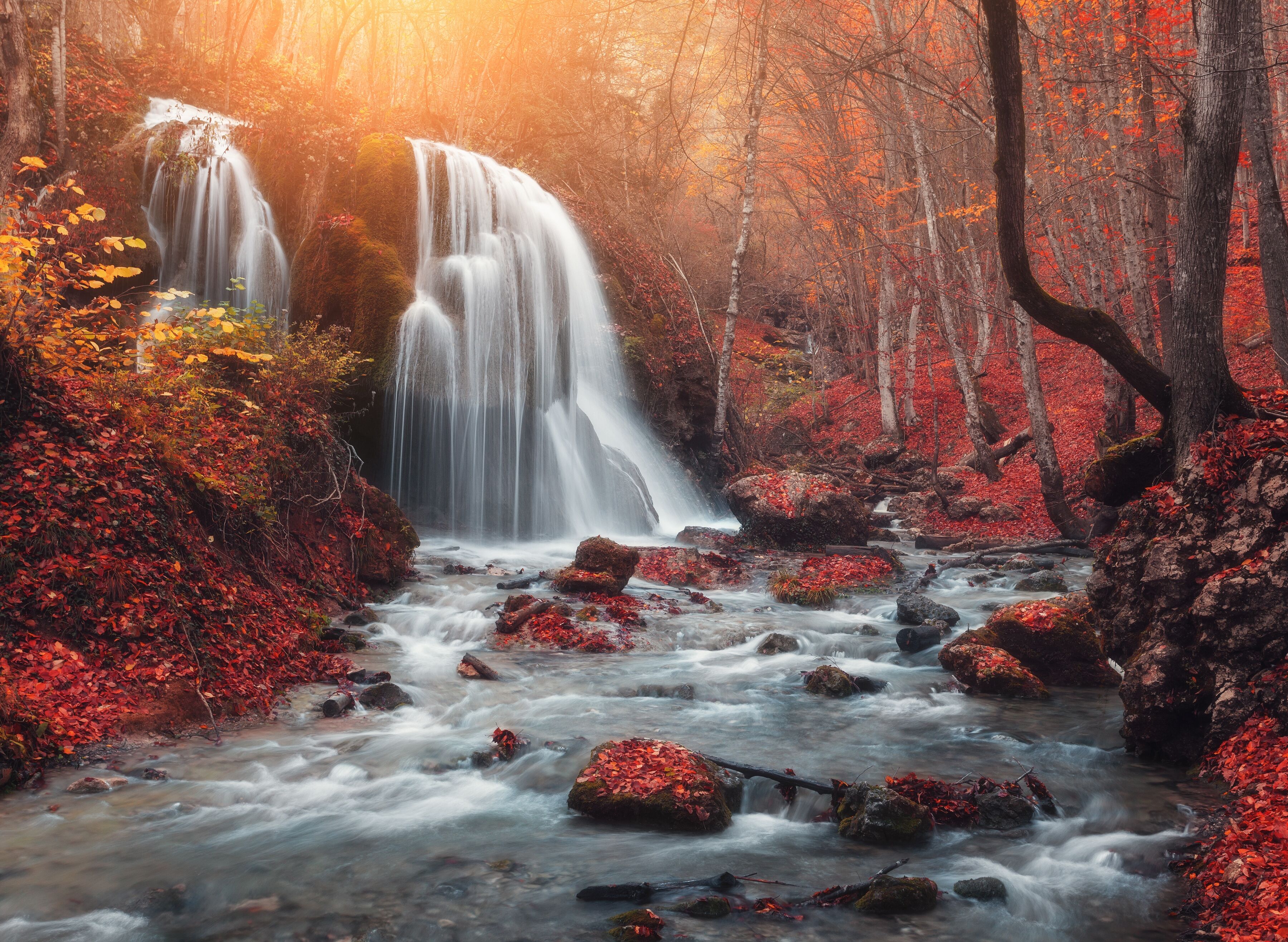 Papermoon "Mountain Sunset Waterfall" glatt bunt B/L: 5m x 2,8m, Bahnen: 10 Stk.