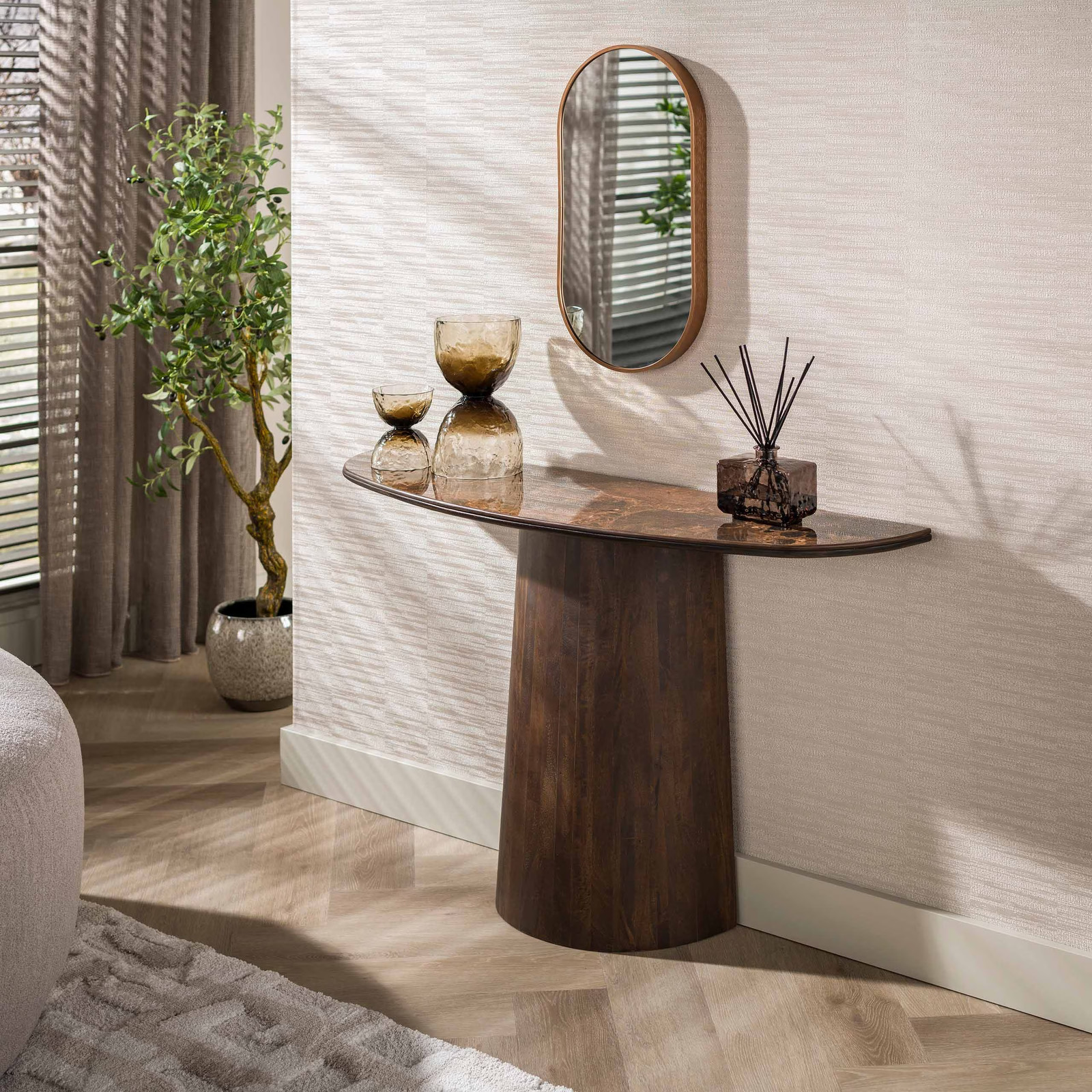 LifestyleFurn Halfronde Sidetable Elodie Mangohout en Marmerlook - Bruin - Breedte: 120 cm