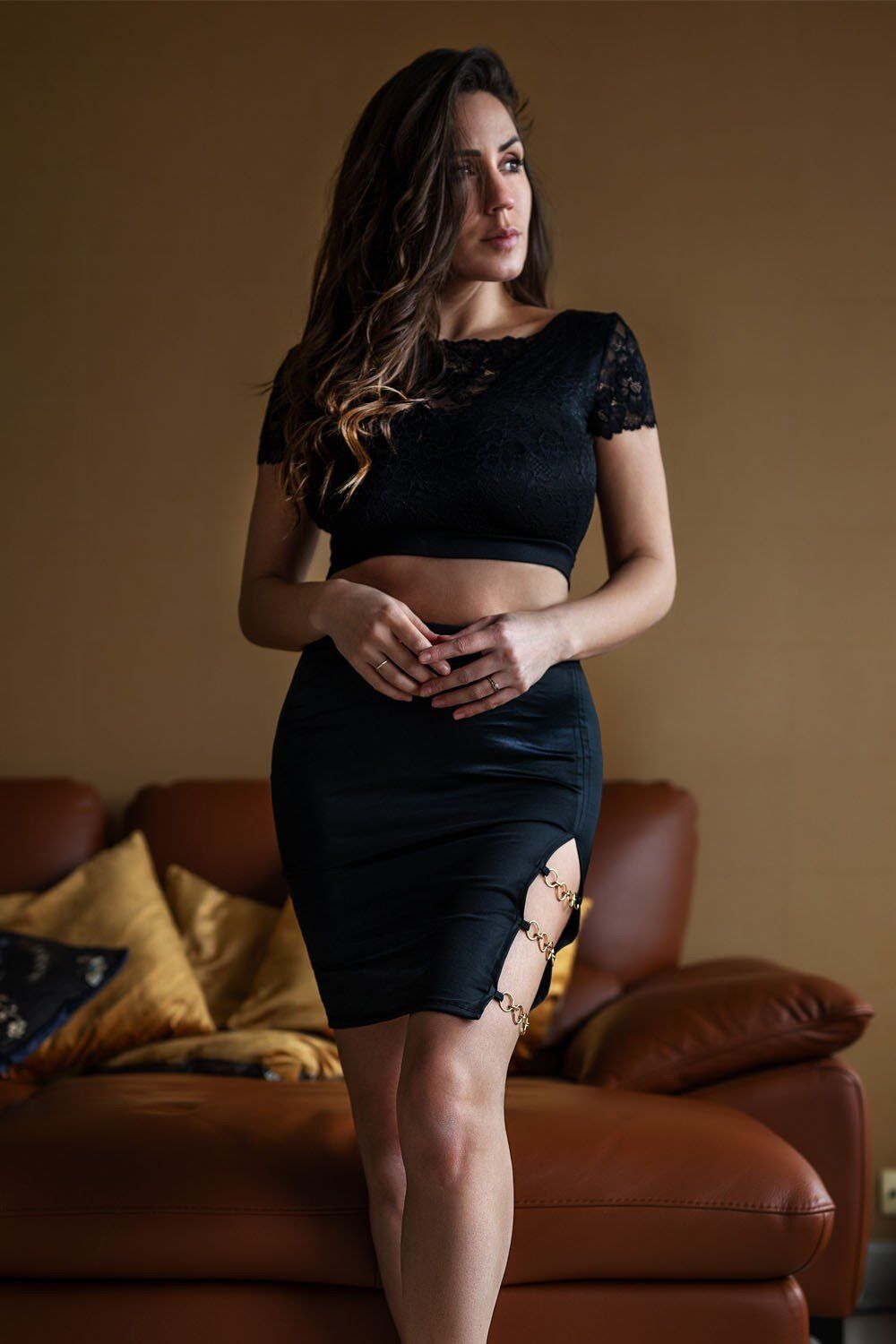 Be lily Jupe courte noire Elena fendue sur le côté