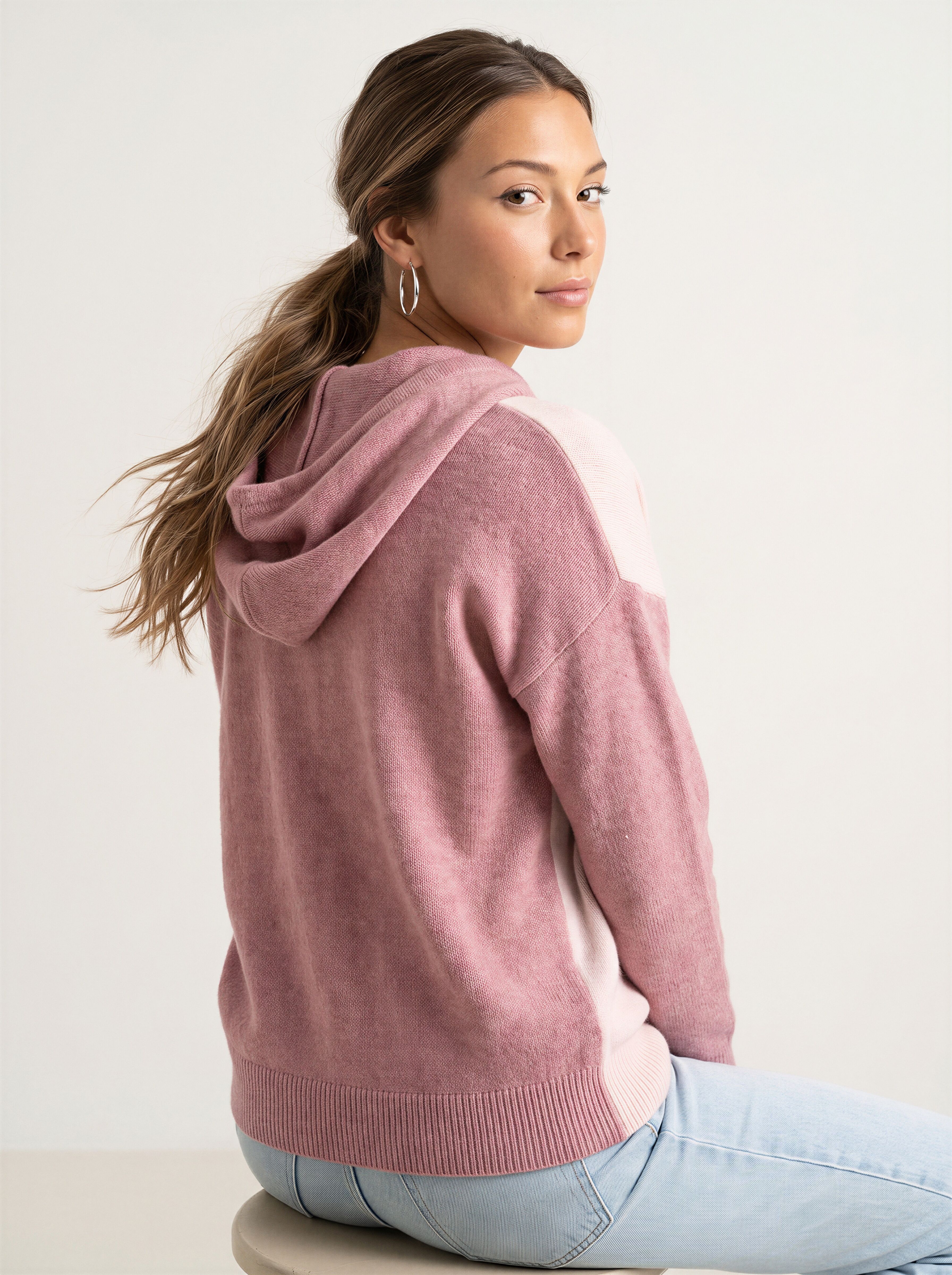 Kapuzenpullover VIVANCE "in lässiger Colorblock-Optik aus softer Strickware", Damen, Gr. 32/34, rosa (rosé, mauve), Strick, Obermaterial: 52% Polyester, 44% Polyacryl, 4% Elasthan, figurumspielend hüftlang, ohne Ausschnitt, Rippstrickbündchen, Pullover Ka