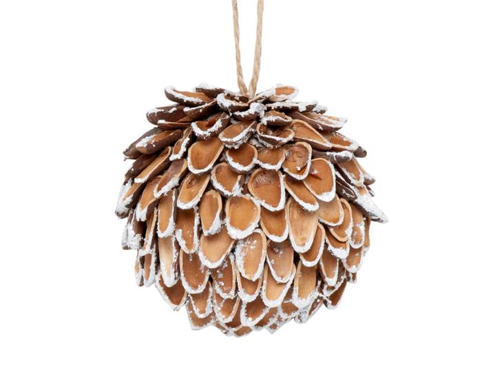 Kleine Christbaumkugel mit getrocknetem Tannenzapfen