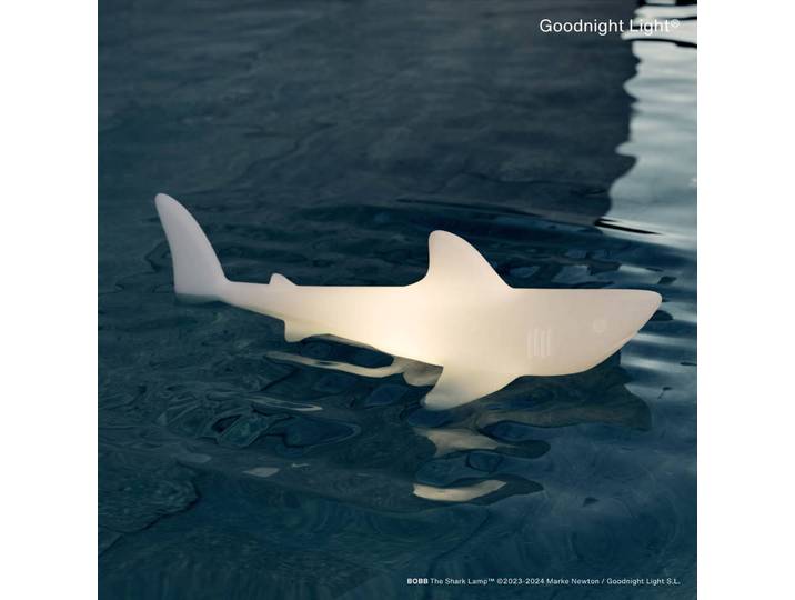 Goodnight Light LED-Akkuleuchte BOBB the shark lamp, schwimmfähig, RGBW dimmbar, weiß / opal, Kunststoff, Modern