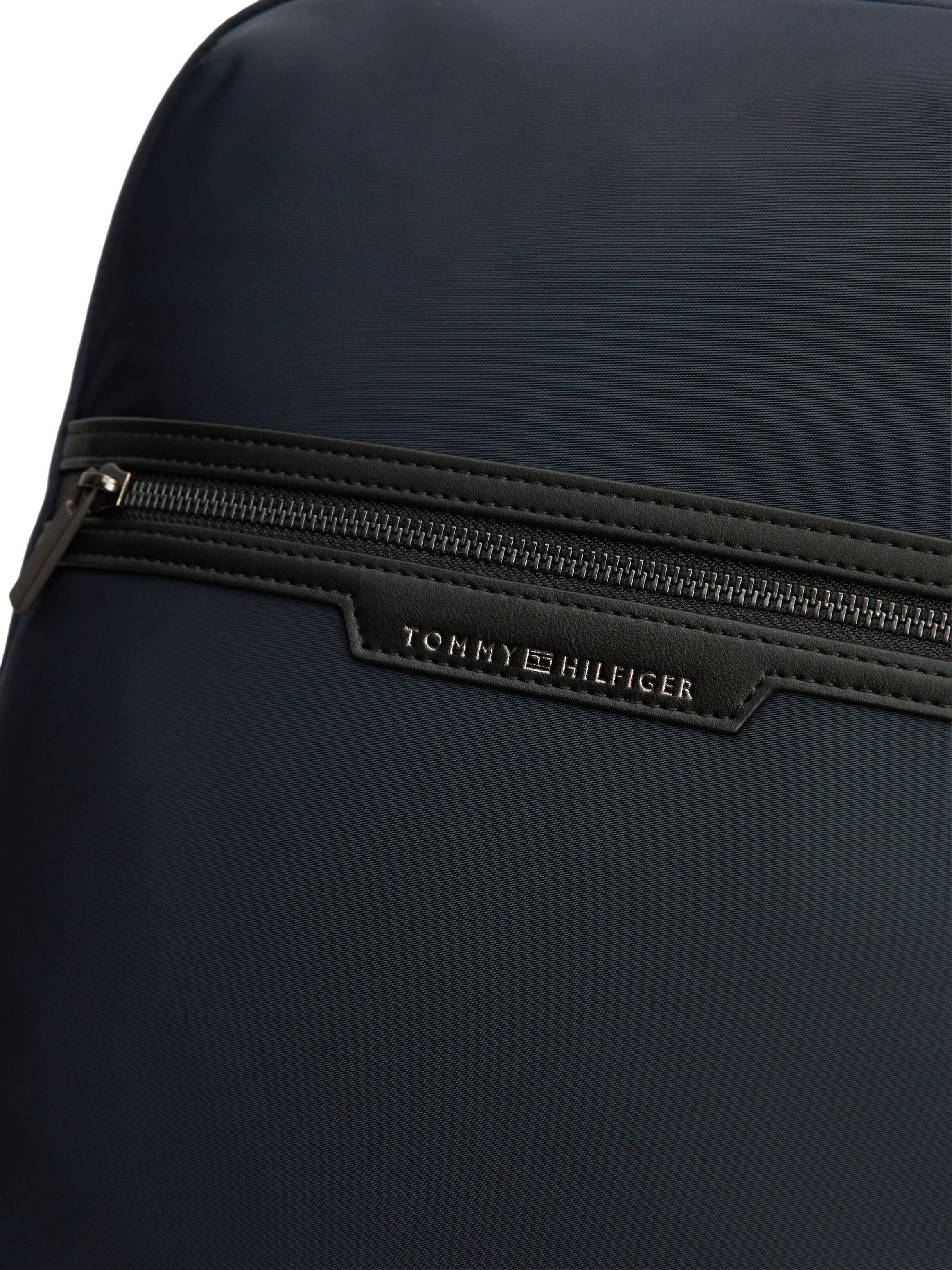 Rucksack TOMMY HILFIGER "TH NYLON TECH BACKPACK", Herren, Gr. B/H/T: 28,5cm x 44cm x 13,5cm, blau (dunkelblau), Lederimitat, Textil, Basic, Rucksäcke Rucksack, Unisex Freizeitrucksack, Travelbag mit Logoschriftzug dunkelblau B/H/T: 28,5cm x 44cm x 13,5cm