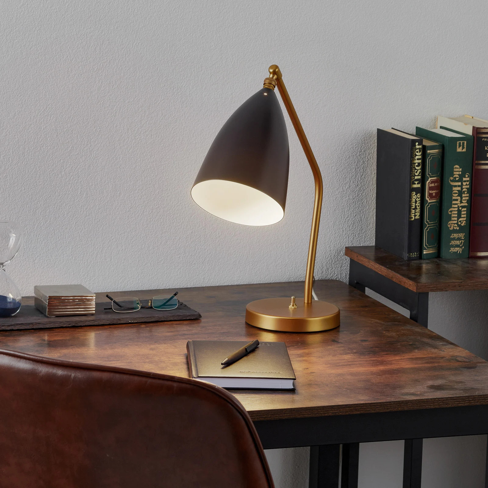 Gubi Gräshoppa tafellamp Jet-Black