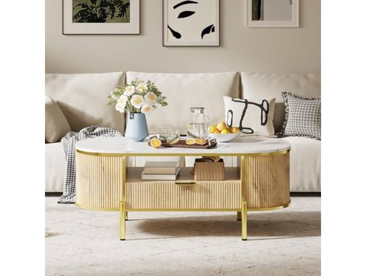 Garvee Ovaler Couchtisch mit Kunstmarmorplatte, 122 cm Gebogenes Profil, geriffeltes Design und goldenes Metalldekor, für Wohnzimmer und Homeoffice